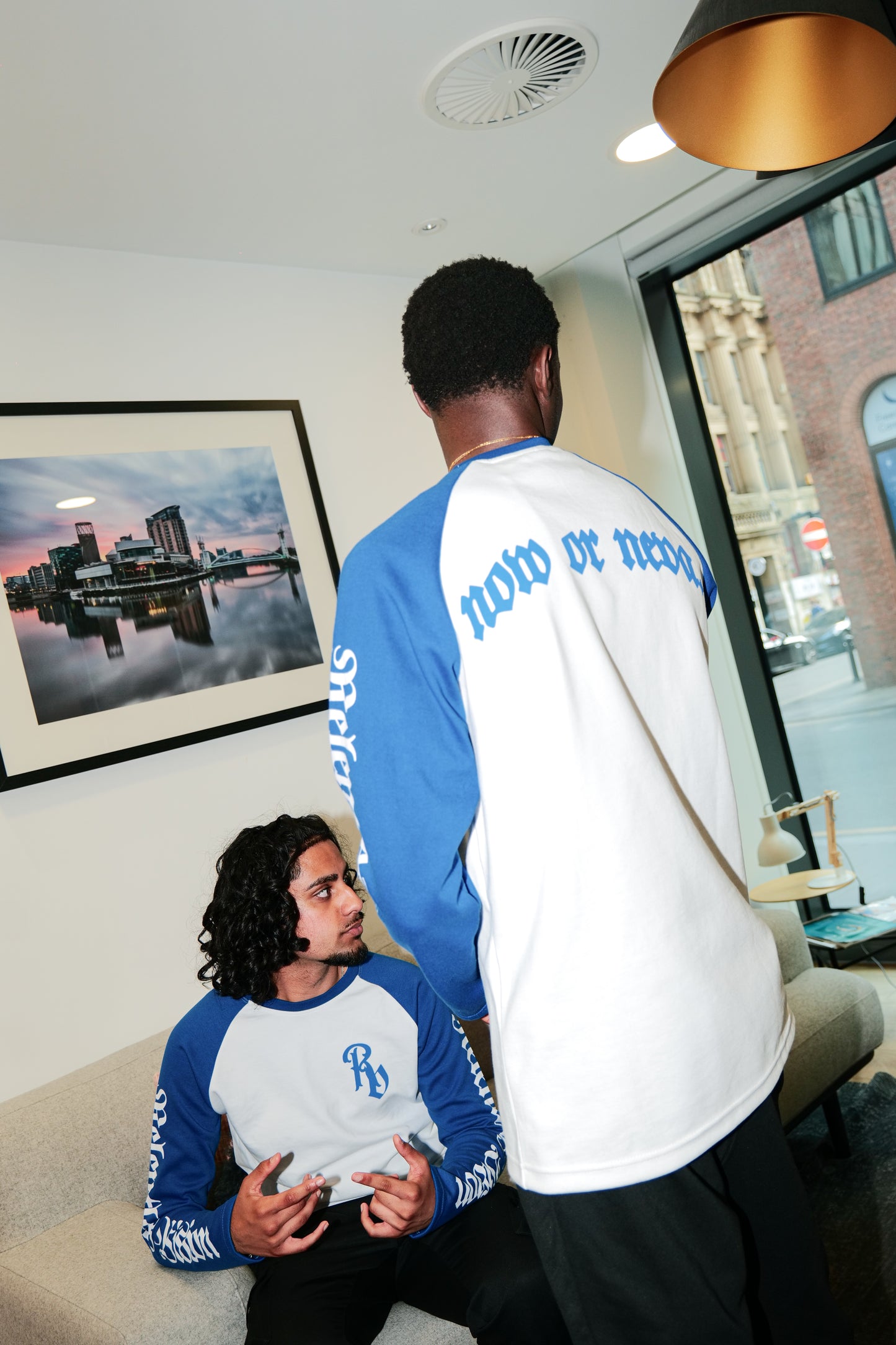 BLUE/WHITE LONGSLEEVE TEE